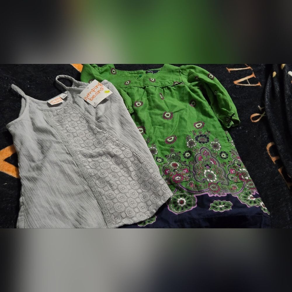 Girl's 6 Lot of 2 Pieces Gap Green Dress&  NWT Gray  Top